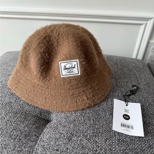 Henderson Bucket Hat in faux mohair
